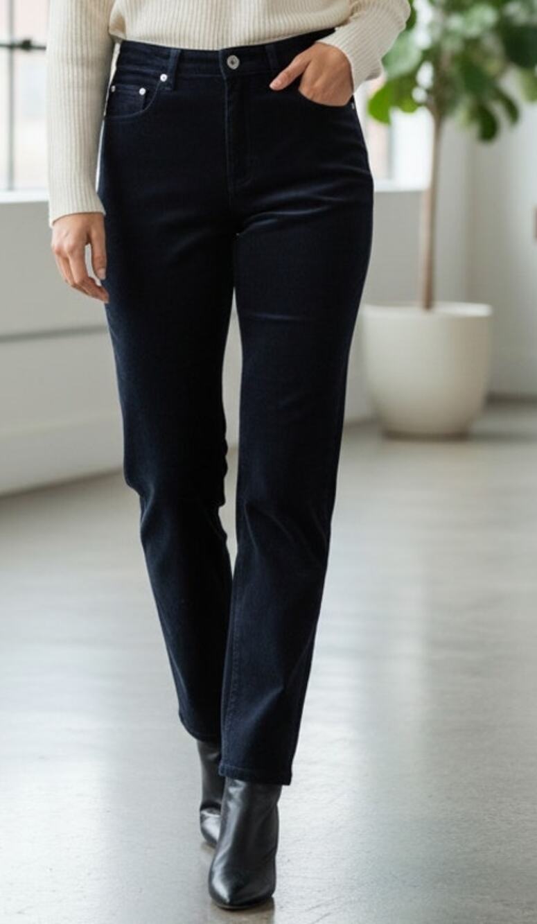 Karen Kane Lifestyle Women 8 Black Velvet Made in U.S.A. Straight Leg Pants